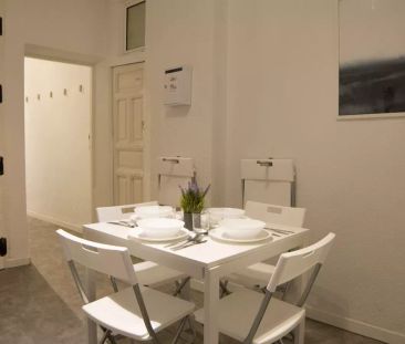 Double bed in Room in a shared 5-bedroom apartment for rent in Univ... - Photo 1