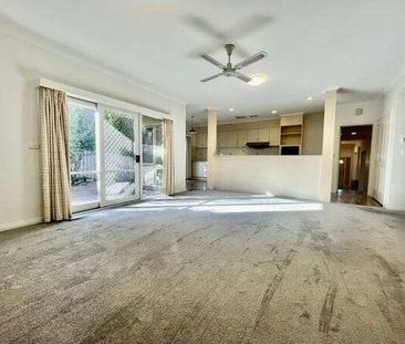Burwood - Photo 1