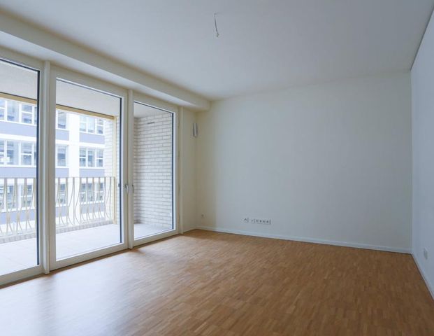 Modern ausgestattet und lichtdurchflutet - mit Parkett, EBK und Smart Home-Features *ab sofort* - Foto 1