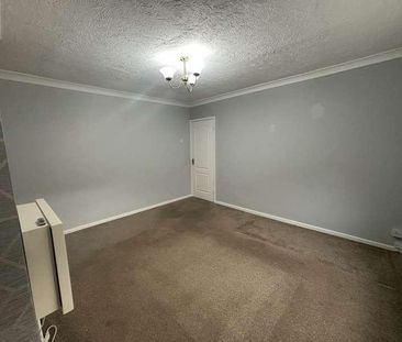 Avaiable Now** Gillars Green Drive, Eccleston, WA10 - Photo 4