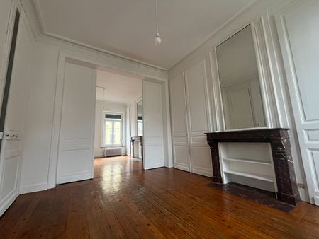 Location Appartement 3 pièces 115m² LILLE 59000 - Photo 4