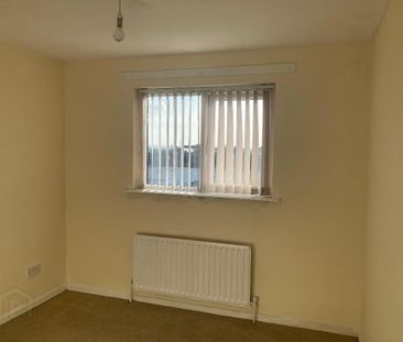 77 Main Street, Kircubbin, BT22 2SR - Photo 4