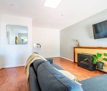 Charming Two-Bedroom Home for Rent in Plympton Park - Photo 6