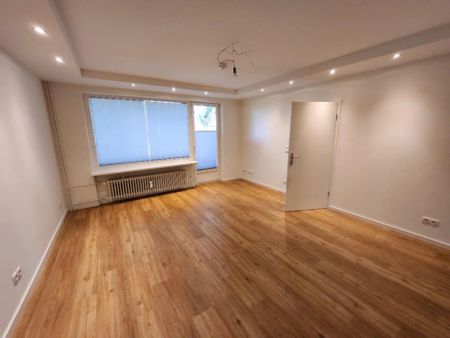 Renovierte 1 Zi.-Wohnung auf ca. 42,8 m², Zentrale Lage nähe U-Bahn Billstedt. - Foto 3