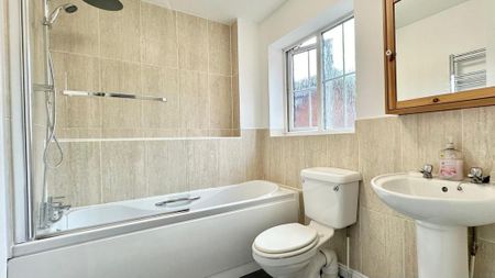 1 bedroom in a house share to rent - Photo 5