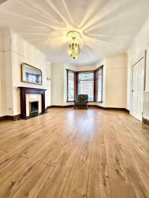 Kingswood Road, Ilford, IG3 - Photo 1