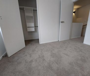Modern Townhouse 2 Bedrooms - Photo 6
