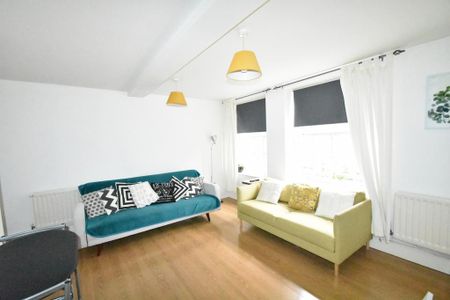 2 bedroom flat to rent - Photo 5