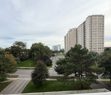 For Lease - 10 Parkway Forest Drive Unit# 411, Toronto, Ontario - Photo 6