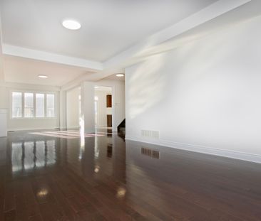 For Lease - 1115 Grainger Trail, Newmarket, Ontario - Photo 4