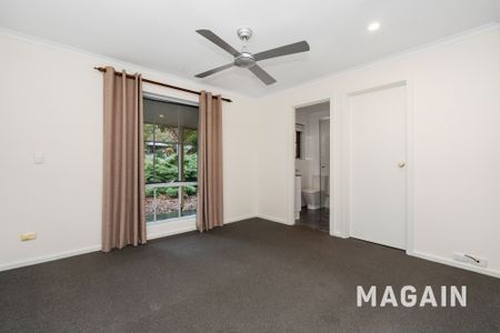 10 Shiraz Ct, Aberfoyle Park SA 5159 - House For Rent | Domain - Photo 5