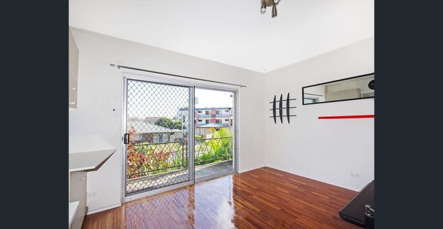 Coastal Living – Steps to Tallebudgera Creek - Photo 1