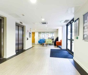 Studio Bronze - Photo 6