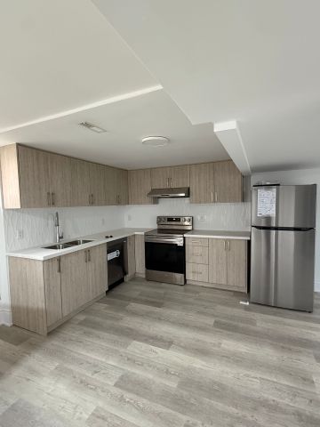 For Lease - 4362 Waterford Crescent, Mississauga, Ontario - Photo 3