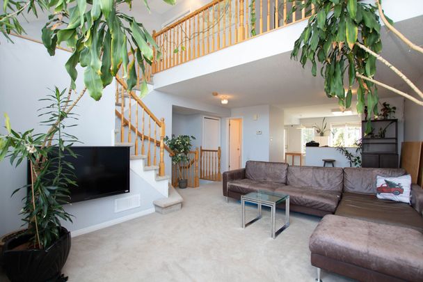 For Lease - 16 Briston Private, Hunt Club - South Keys and Area, Ontario - Photo 1