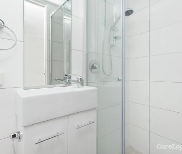 Studio Unit next to West Ryde Train Station - Photo 1