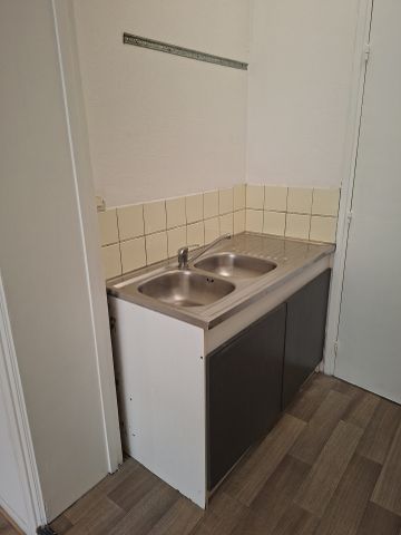 Location Appartement 2 pièces 44m² ARMENTIERES 59280 - Photo 4