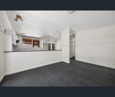 6 Werndley Street, Armadale, WA 6112 - Photo 2