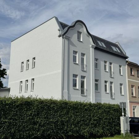 Am S-Bahnhof Strausberg! Helle 2-Zimmer-Wohnung mit Dielenboden - Photo 1