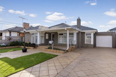 124 Second Avenue, Altona North. - Photo 4