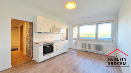 Pronájem bytu 2+kk 37 m² - Fotografie 2