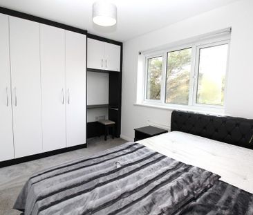 2 bedroom end of terrace house to rent - Photo 6