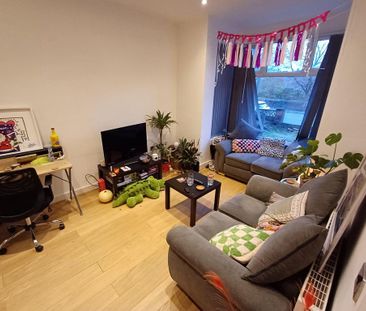 3 bedroom terraced house to rent - Photo 2