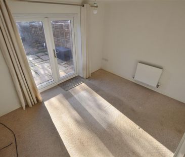 Cadet Close, New Stoke Village, Coventry - Photo 3