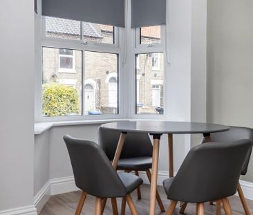 5 bedroom terraced house to rent - Photo 3