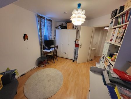 Moderne 4-Zi.-Doppelhaushälfte m. Garten, Terrassen und Carport in HL-St.Jürgen ... - Photo 5