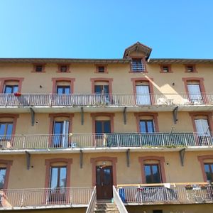 Location Appartement 3 pièces 57m² LE CHAMBON FEUGEROLLES 42500 - Photo 3