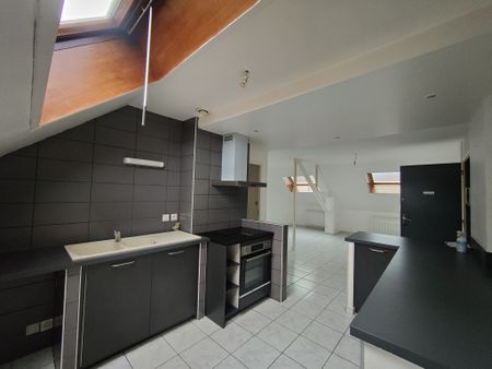 Location Appartement 6 pièces 93m² BAUME LES DAMES 25110 - Photo 2