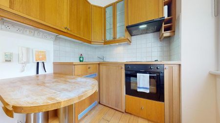 Studio to rent - Photo 2