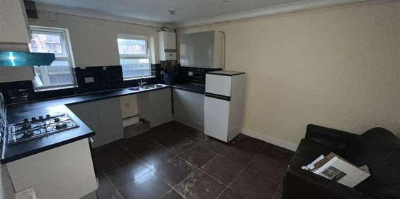 Shirley Road, Southampton, SO15 - Photo 3