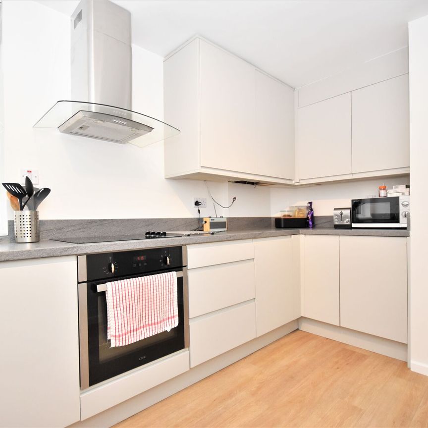 2 bedroom flat to rent, - Photo 1