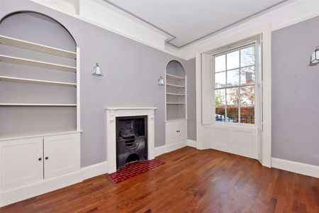 An historic town house in sought after Canynge Square. - Photo 4