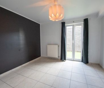 Volledig instapklaar gelijkvloers appartement met tuintje TE HUUR! - Foto 2