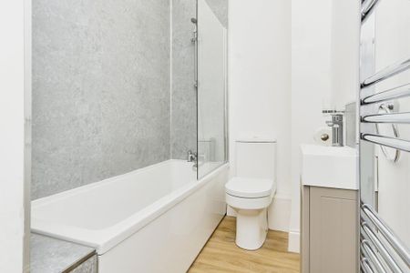 2 bedroom flat to rent - Photo 5