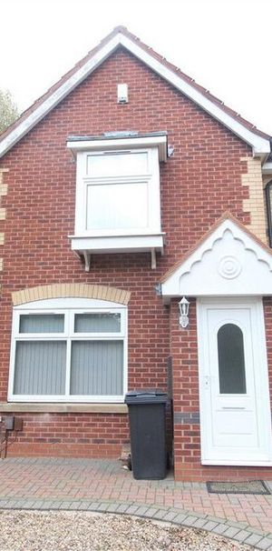 3 bedroom semi-detached house to rent - Photo 1