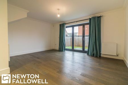 3 bedroom semi-detached house to rent - Photo 5