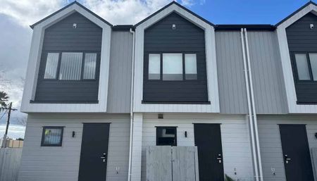 Two bedrooms with one study - Photo 2