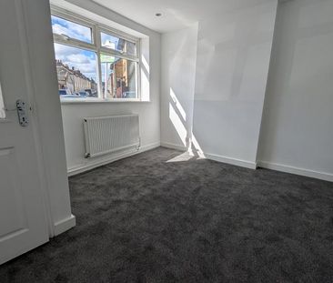 2 bedroom end of terrace house to rent - Photo 6