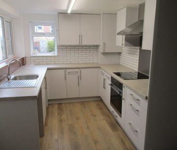 3 bedroom terraced house to rent - Photo 1