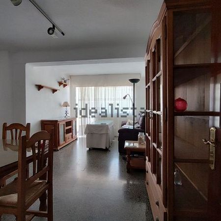 Alquiler de piso en Calle Doña Enriqueta - Photo 1