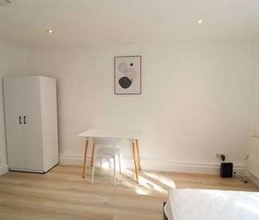 Room in a Shared House, Darter House, N4 - Photo 1