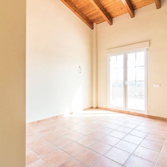 Luxury 6 room Detached House for rent in L'Ènova, Valencia - Photo 1