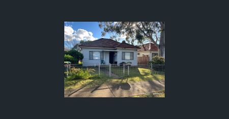 Charming Three-Bedroom Home in a Prime Location!!! - Photo 5