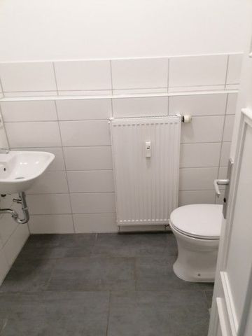 Altbauliebhaber aufgepasst! Top renovierte 2,5-Zimmer-Wohnung ab sofort frei - Foto 5