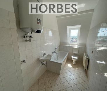 Gemütliche 3 -Raum Wohnung im Dachgeschoss - Photo 1