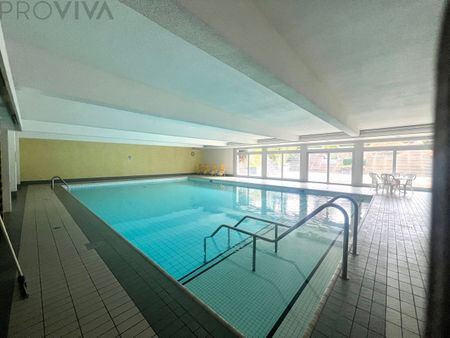 Mit vielen Extras wie Hallenbad, Sauna, Partyraum und Turnhalle - Foto 5
